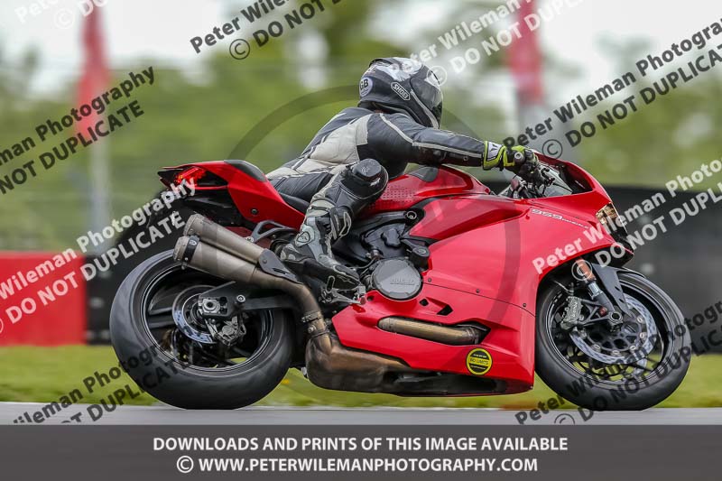 Castle Combe 2019;PJ Motorsport Photography 2019;donington no limits trackday;donington park photographs;donington trackday photographs;no limits trackdays;peter wileman photography;trackday digital images;trackday photos